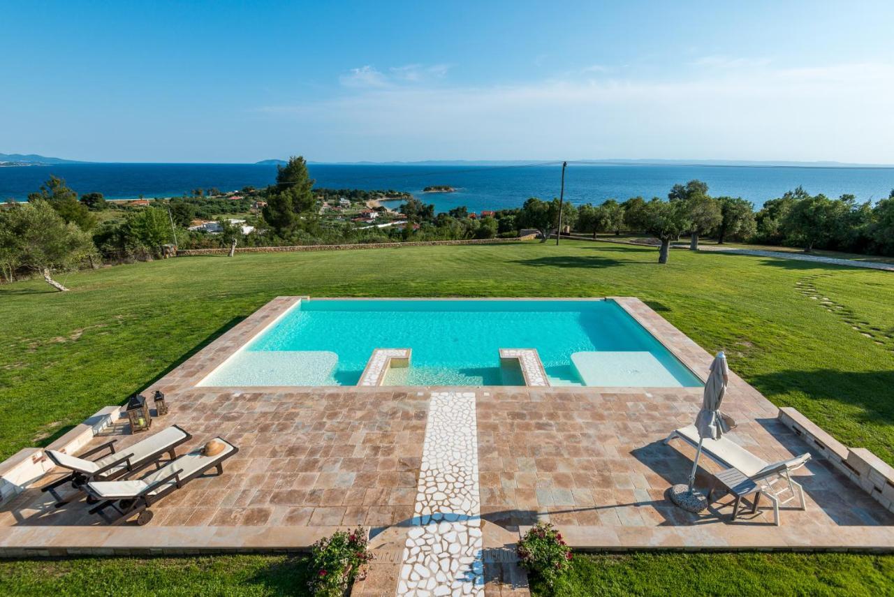 Sithonian Blue Royal Villa Nikiti  Exterior photo
