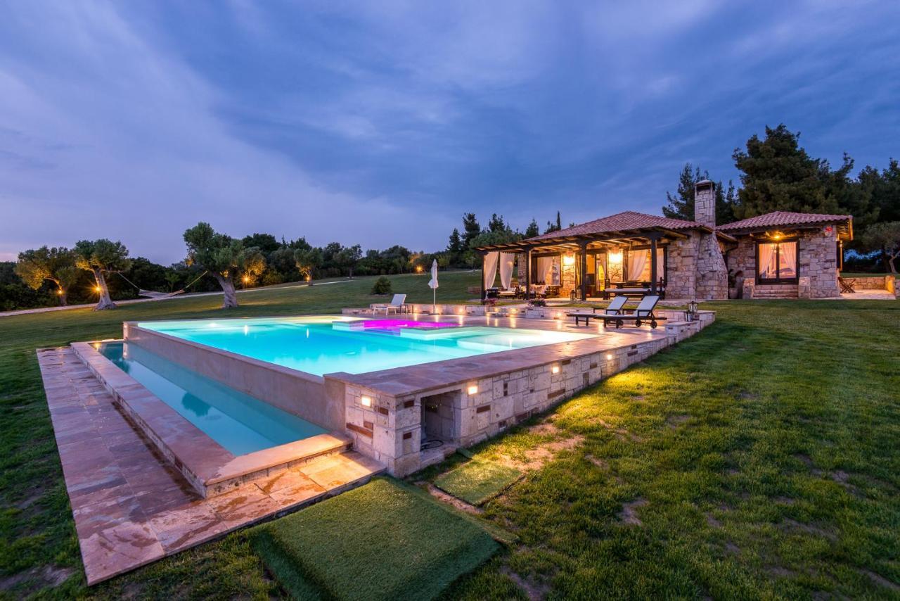 Sithonian Blue Royal Villa Nikiti  Exterior photo